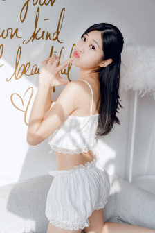白桃美人一片式A字半身裙